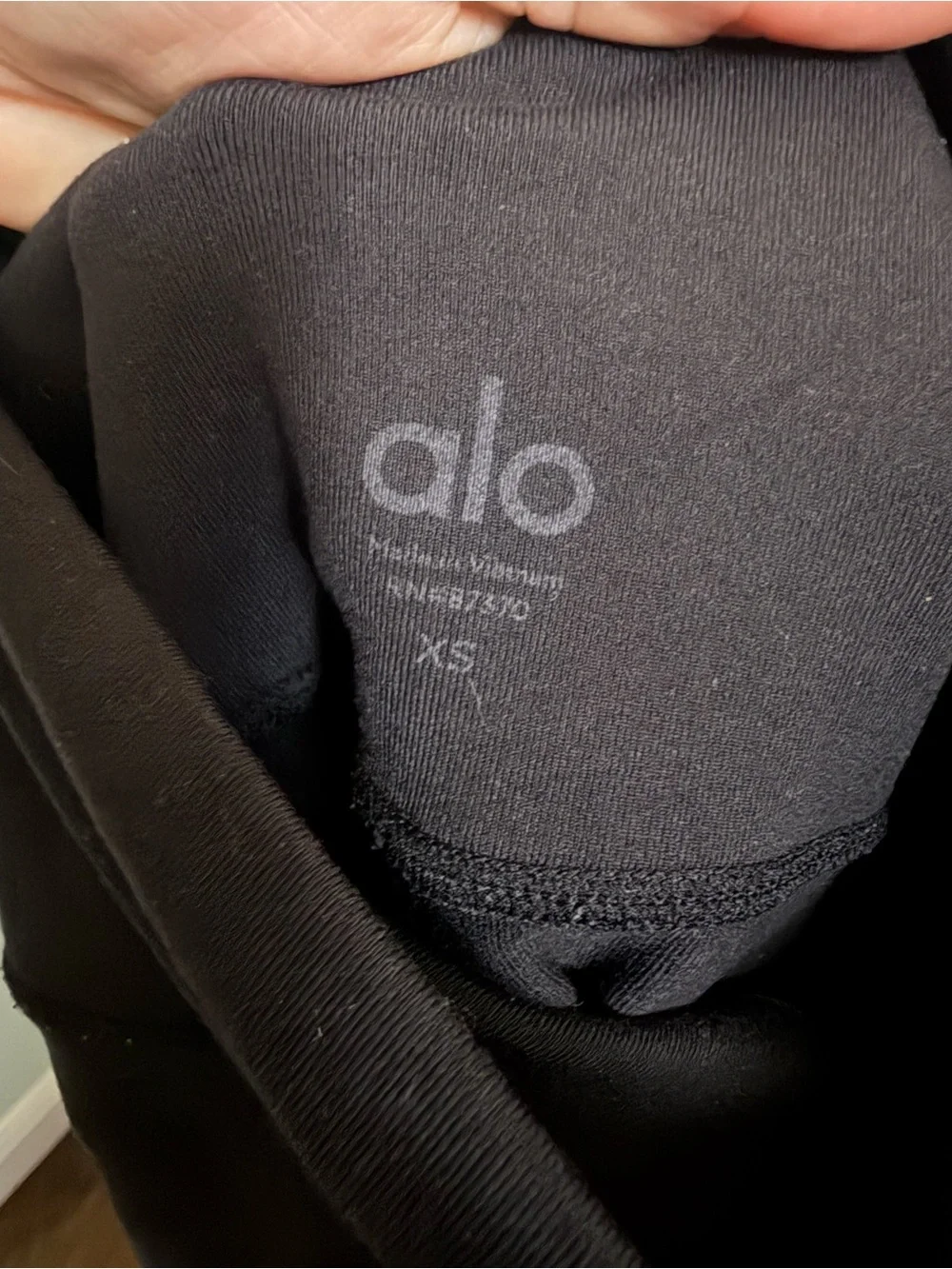 ALO Yoga soft black